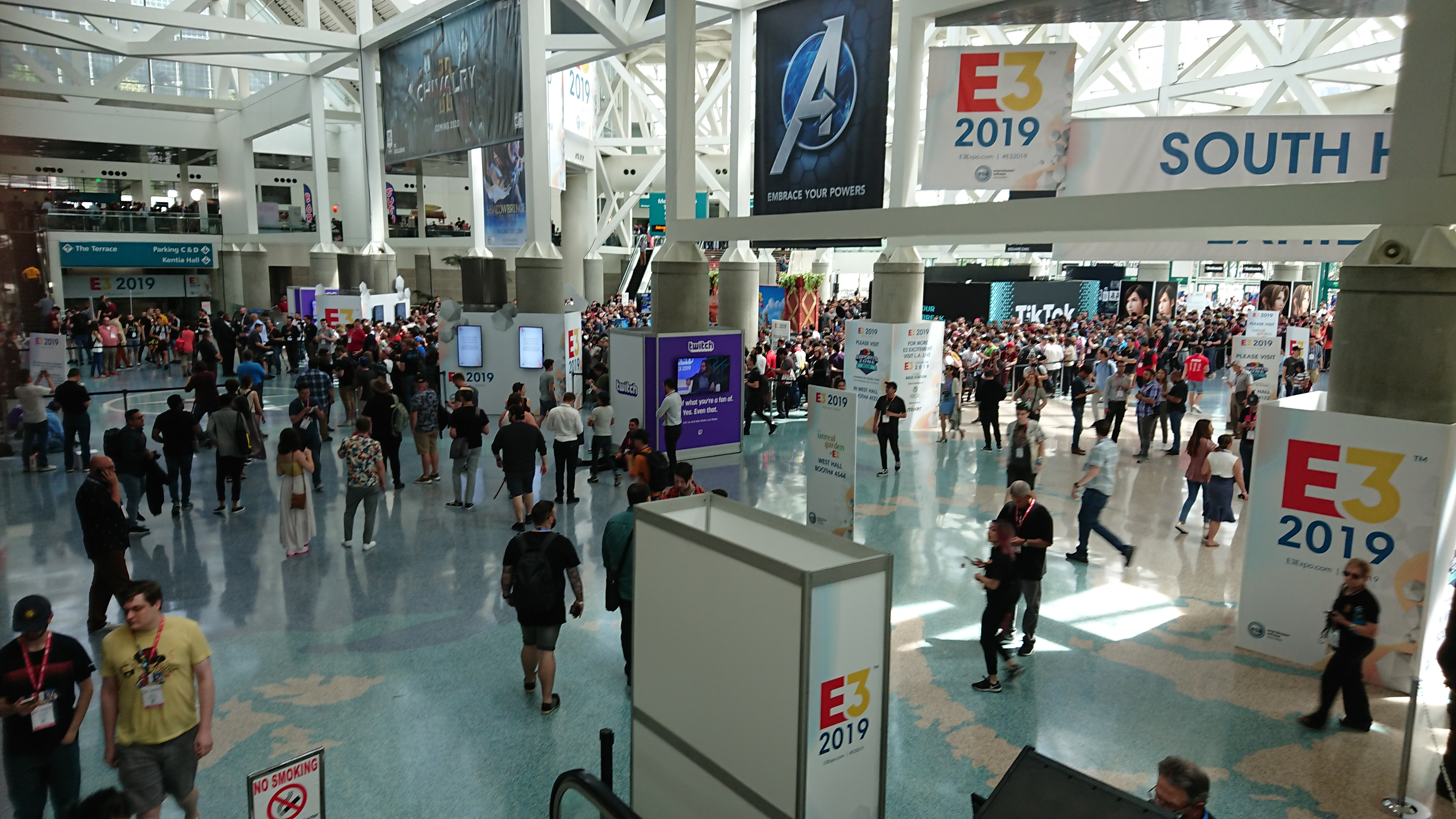 E3