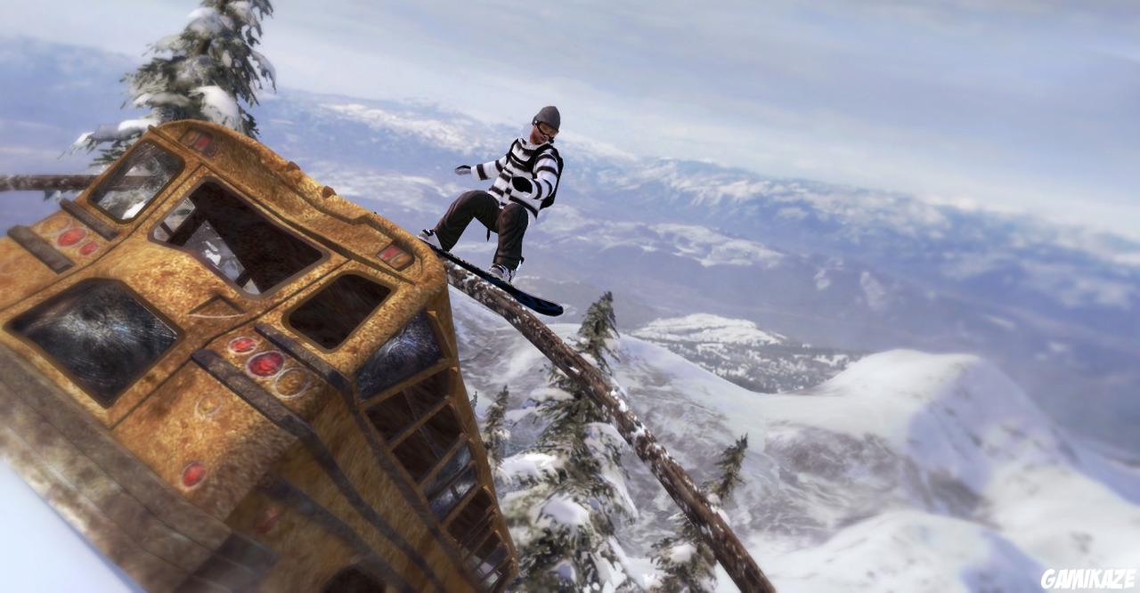 Shaun White Snowboarding